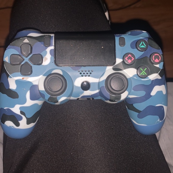 Playstation 4, 1 Controller, 1 modded controller - Picture 2 of 3